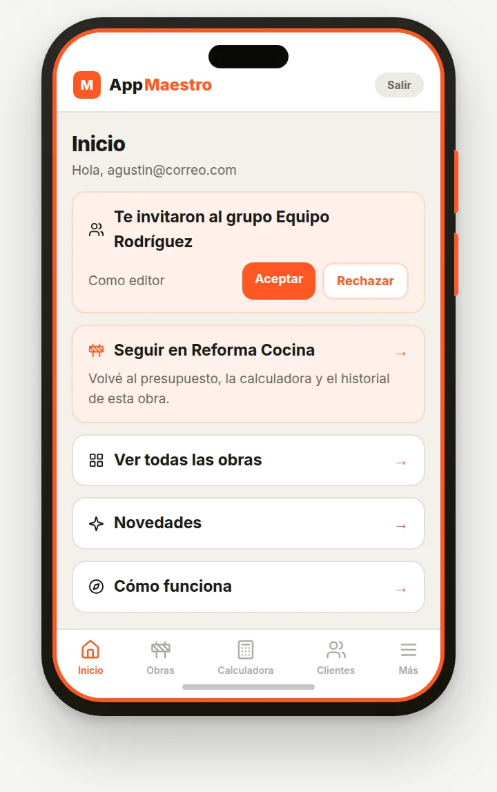 Pantalla de Inicio de AppMaestro con el acceso Seguir en la obra y el menú general